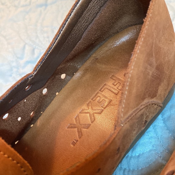 The Flexx  Tan Leather Tie Loafers - Picture 3 of 6